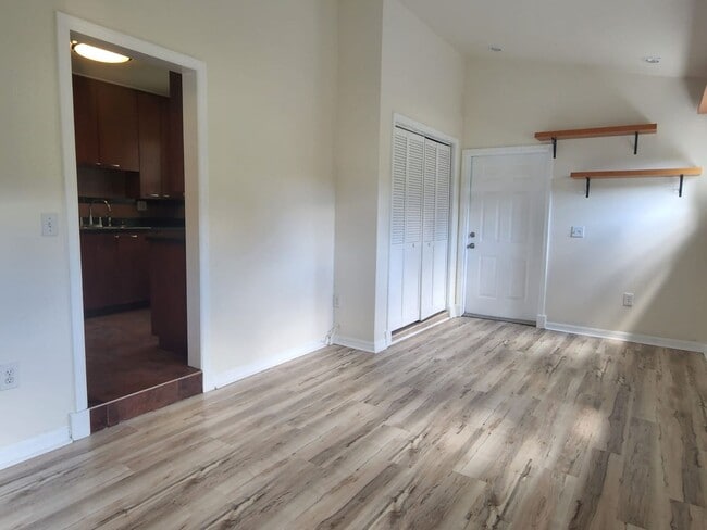 Building Photo - 3 Bedroom 1 Bath Home in Central Gulfport