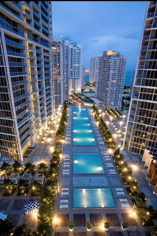 Building Photo - 495 Brickell Ave