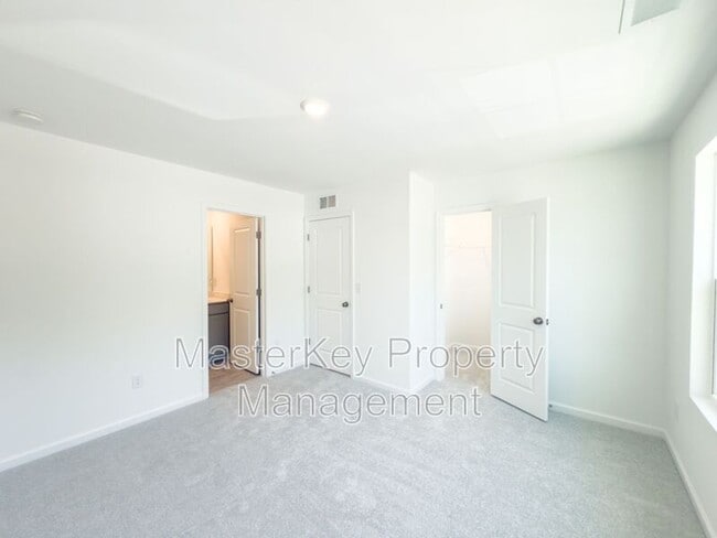 Building Photo - 673 Mirkwood Ave