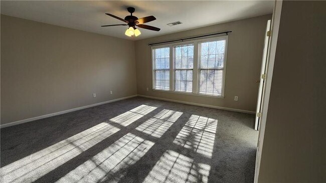 Building Photo - 3330 Ridgefair Dr