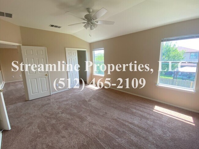 Building Photo - Beautiful 3 bedroom, 3 bathroom and study ...