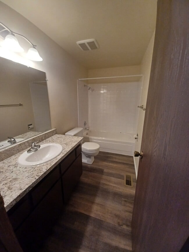 Building Photo - 10926 E Augusta Ct