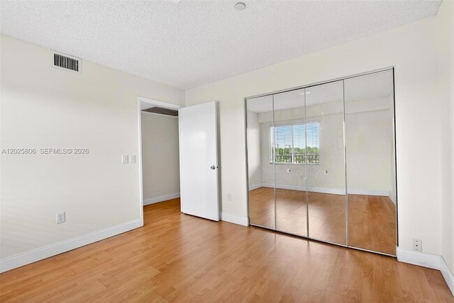 Building Photo - 1650 SW 124th Terrace