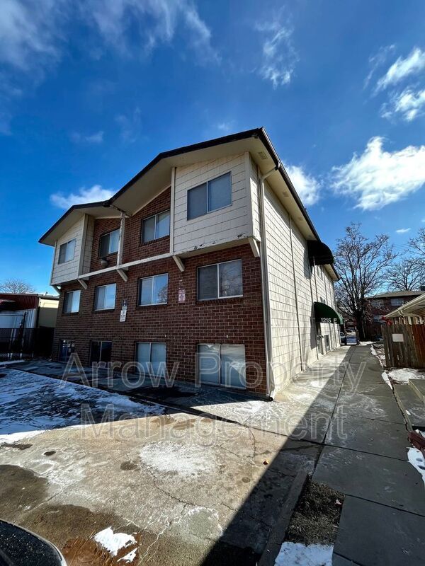 Building Photo - 1215 E Street-8