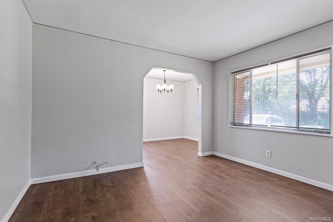 Building Photo - 1221 Belmont St