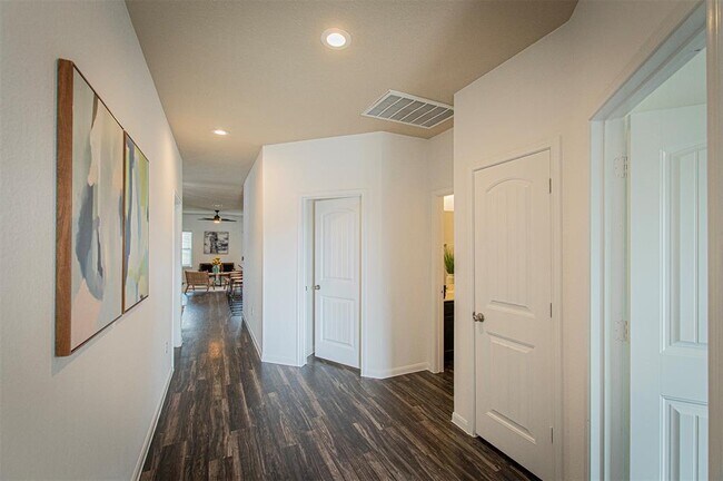 Building Photo - 15108 Diamondleaf Cove
