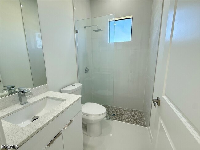 Building Photo - 4238 NW 34th Terrace