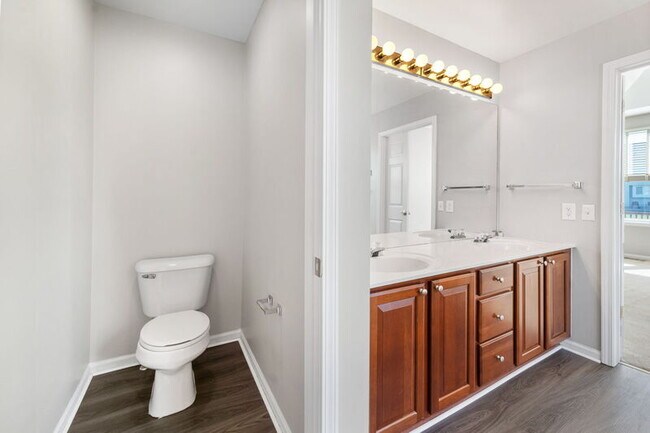 Building Photo - 27647 Oriole Ct