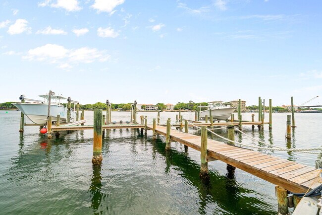 Building Photo - 333 Bluefish Dr