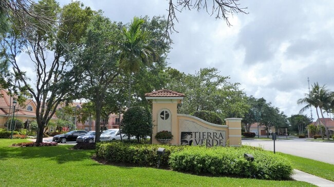 Building Photo - 2038 Alta Meadows Ln