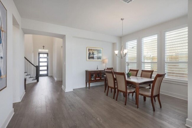 Building Photo - 4408 Logan Ridge Dr