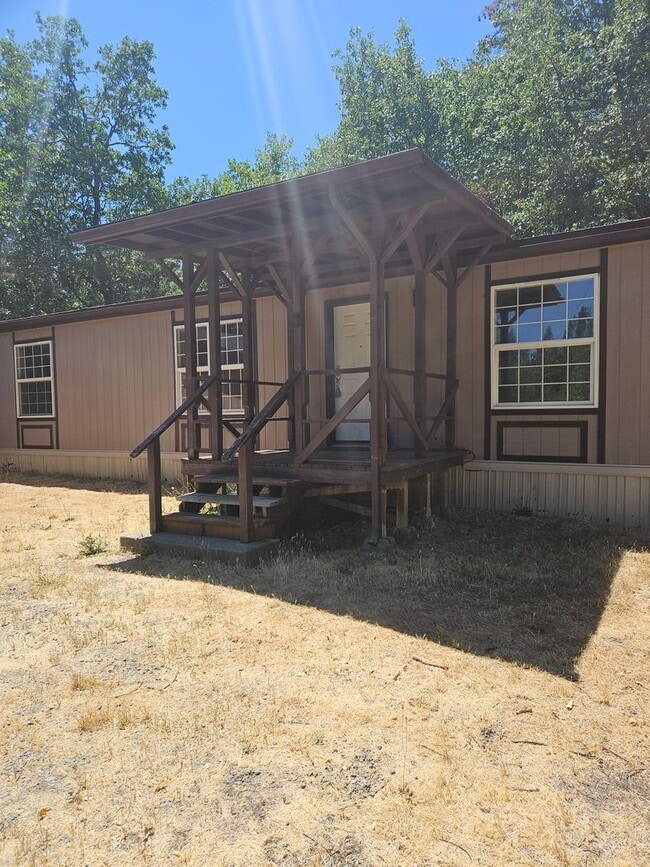 Building Photo - Lovley Home