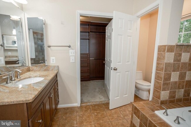 Building Photo - 13076 Dove Tree Ct