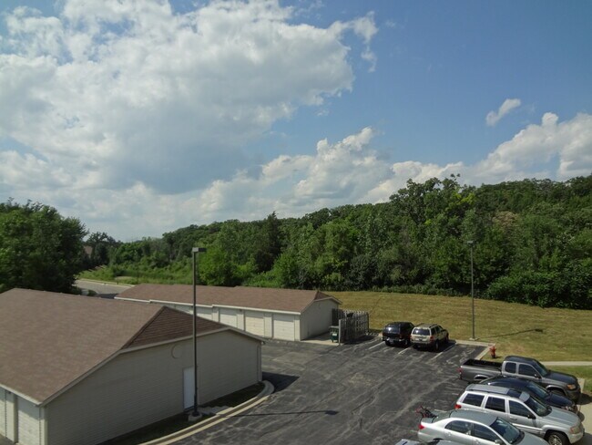 Building Photo - 1412 W Clear Water Cir
