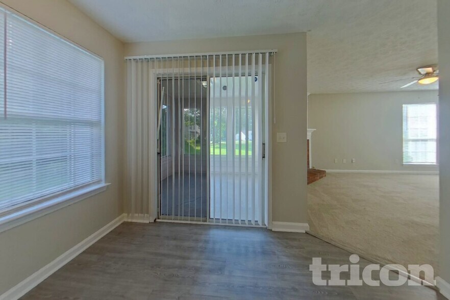 Building Photo - 936 Edgewood Ln