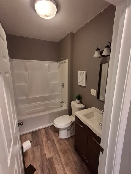 Building Photo - 30 Maynard St