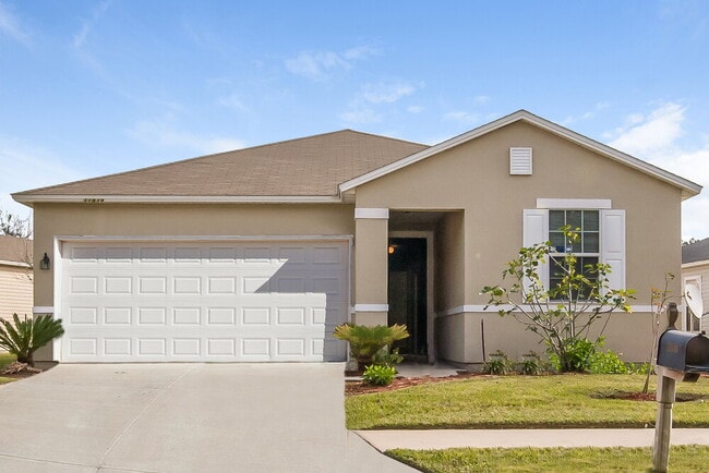 Building Photo - 11839 Alexandra Dr