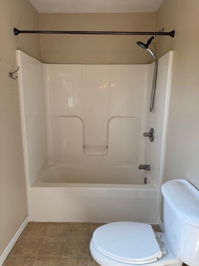 Building Photo - Single Family Home