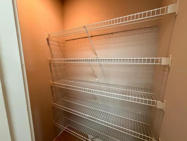 Building Photo - 911 N Orange Ave