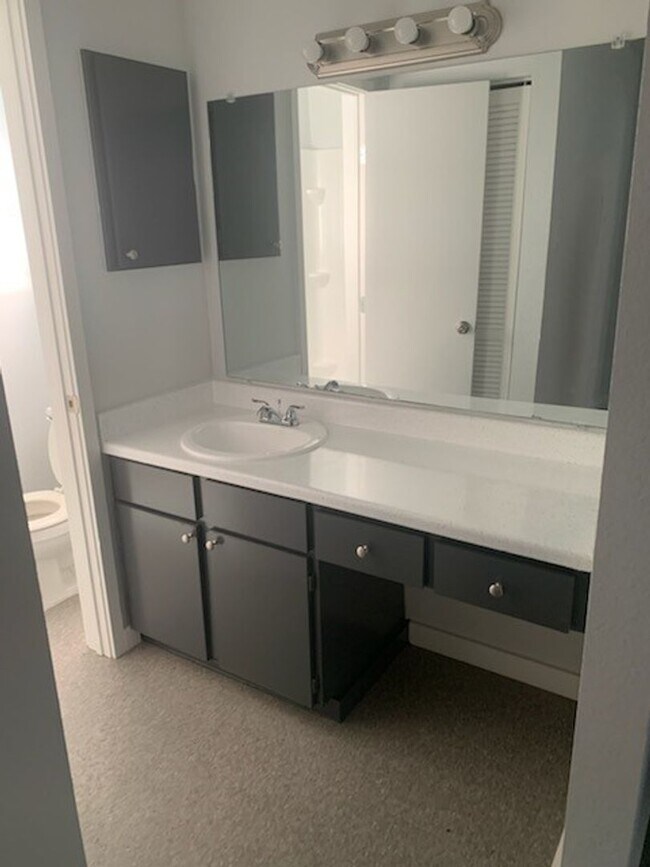 Interior Photo - Boxwood Apartments