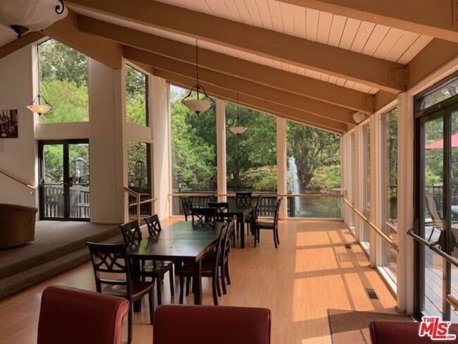 Building Photo - 1115 Raintree Cir