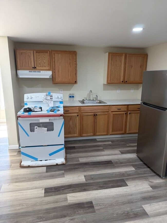 Building Photo - 808 Annie Pearle Ln