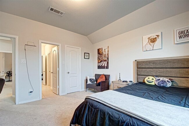 Building Photo - 23811 Via Viale Dr