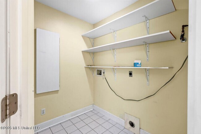 Building Photo - 219 Tantallon Dr