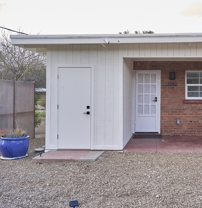 Building Photo - 2031 N Tucker Dr