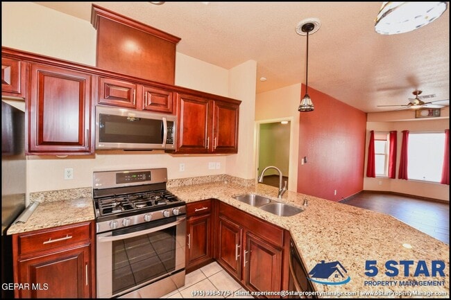 Building Photo - 11989 Mesquite Miel Dr