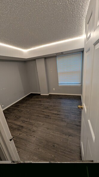 Building Photo - 7621 Provincial Dr