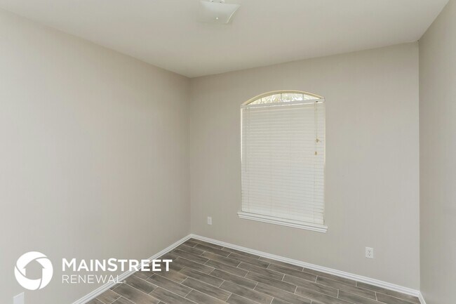 Building Photo - 3164 Kingswood Ct