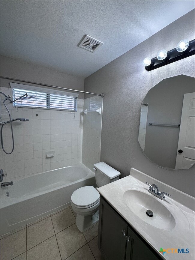 Building Photo - 6902 Golden Oak Ln