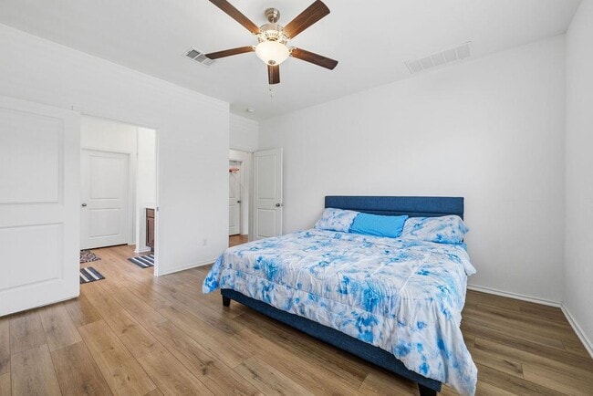 Building Photo - 1733 Catahoula Dr