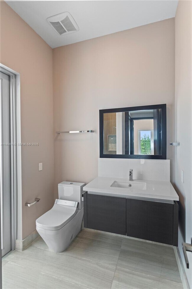 Building Photo - 8415 NW 34th St