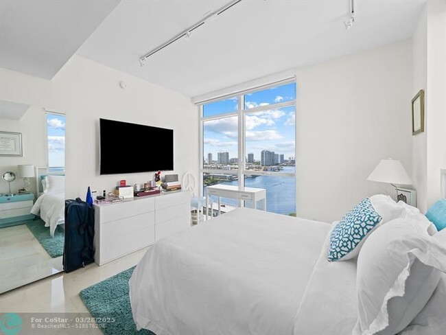 Building Photo - 400 Sunny Isles Blvd