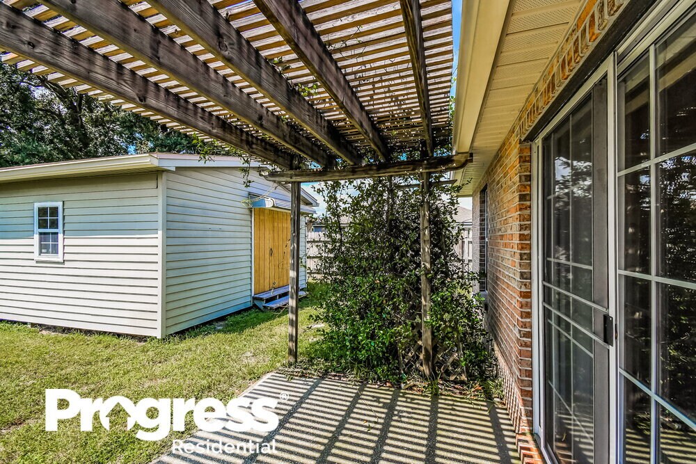 Building Photo - 3152 Olde Sutton Parke Dr