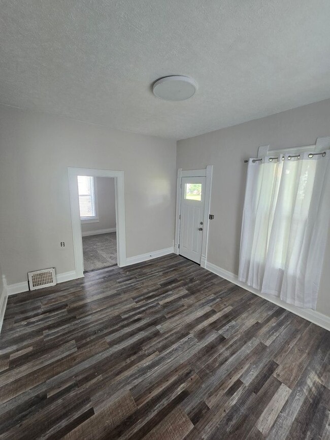 Primary Photo - Charming 2-Bedroom, 1-Bathroom Home for Rent