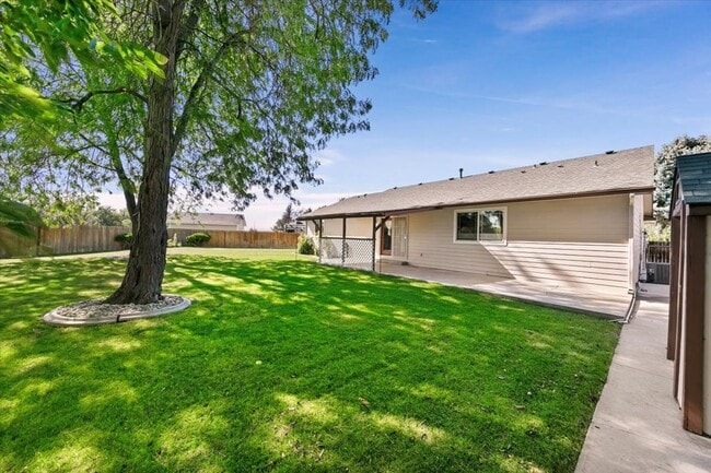 Building Photo - Bright & Cozy Home on a Quiet Cul-de-Sac