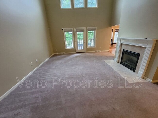 Building Photo - 16 Secretariat Ln