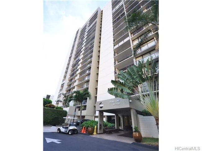 Building Photo - Pearl One building. Centrally located, water, sewer included!!