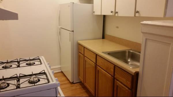 Building Photo - 1 bedroom in CHICAGO IL 60626