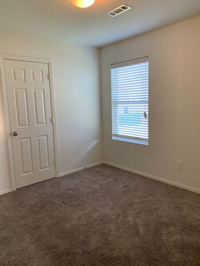 Building Photo - FOUR BEDROOM | TWO BATHROOM