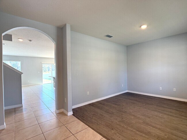 Building Photo - Move-In Ready • Lawn Care Included • Pet-Friendly!