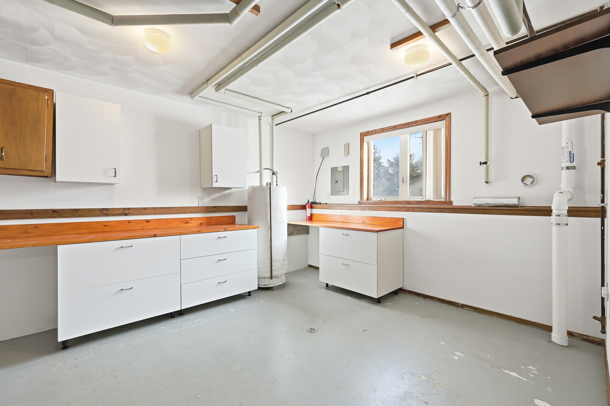 Building Photo - 809 W Ridgeview Dr