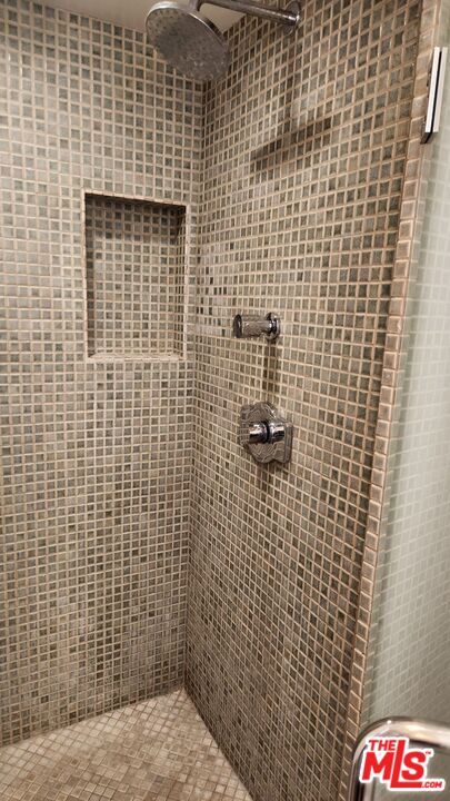 Building Photo - 7008 Vista Del Mar Ln