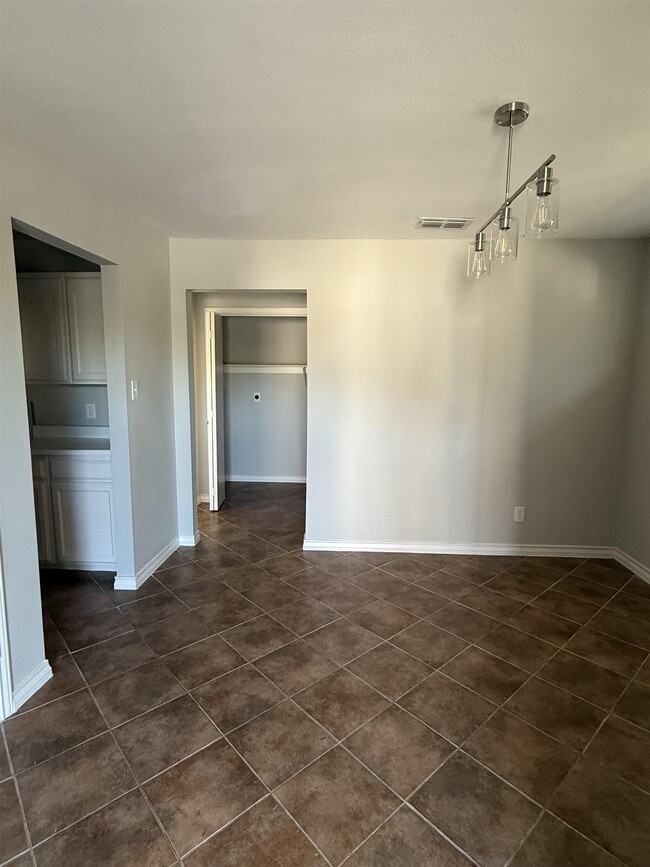 Building Photo - 1206 International Blvd