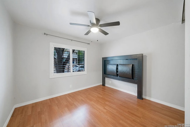 Building Photo - 6519 Spring Manor St