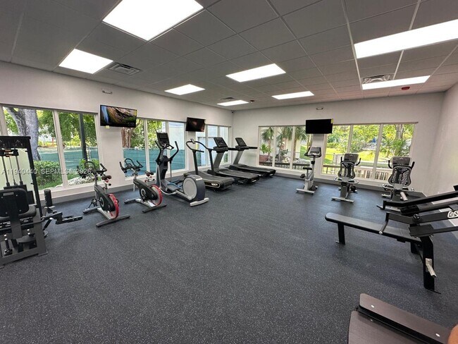 Building Photo - 16919 N Bay Rd