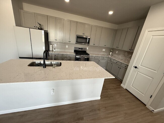 Building Photo - 13887 Deertrack Ln